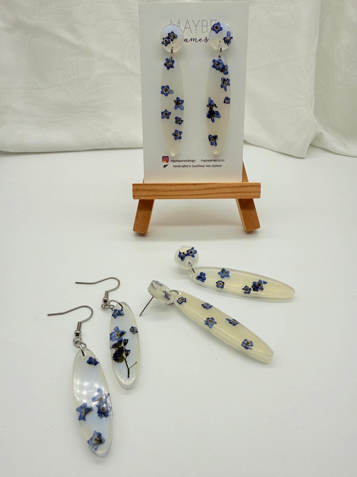 Simply Spring - Dried Flowers In Pearl Resin 4cm and 5cm Dangles