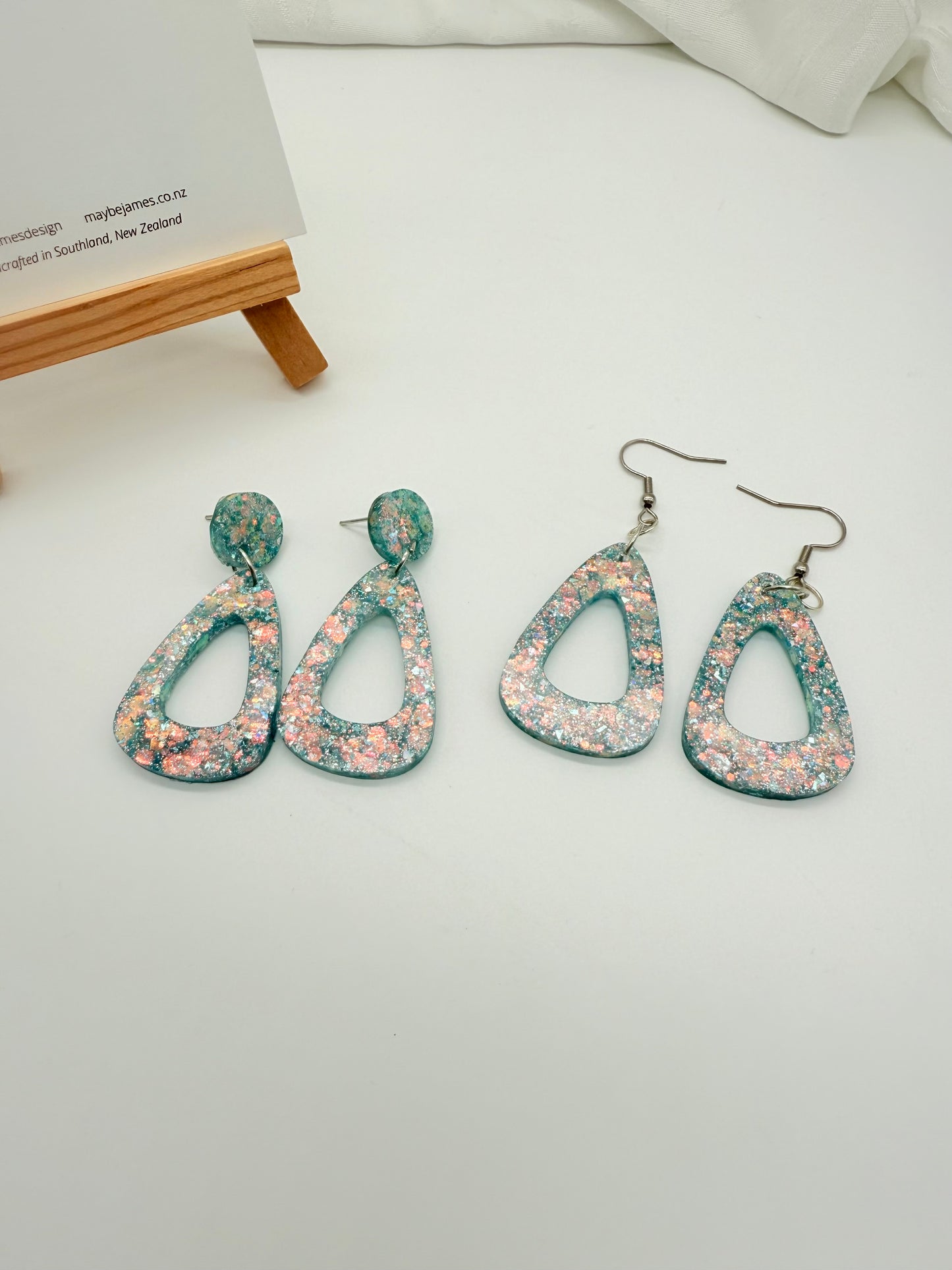 Ice Blue Glitter 4cm Dangles