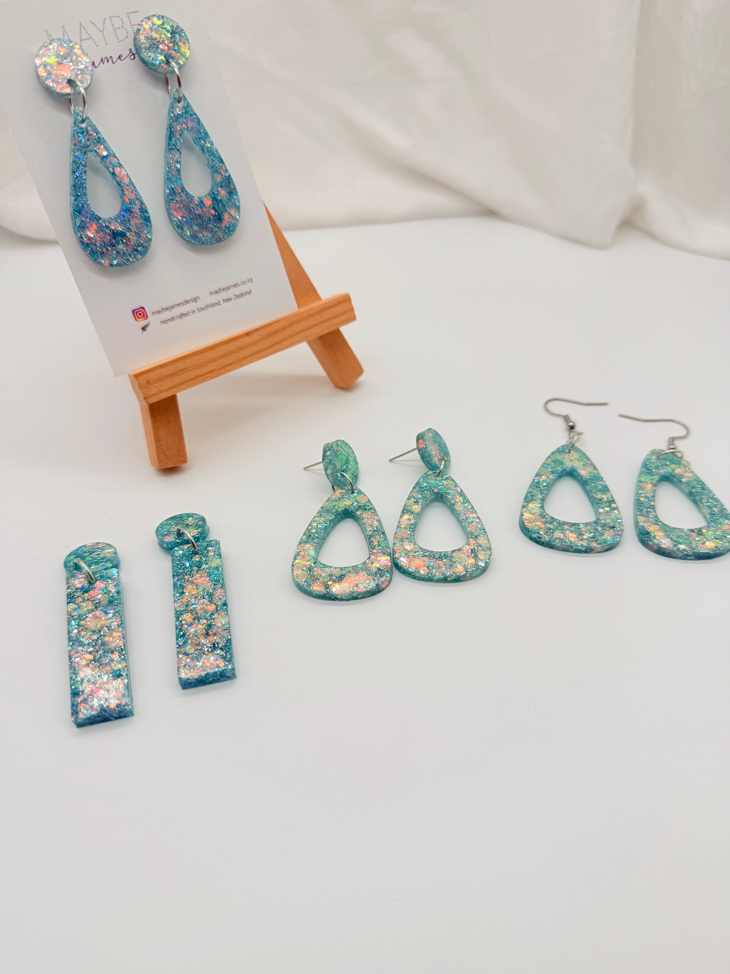 Ice Blue Glitter 4cm Dangles