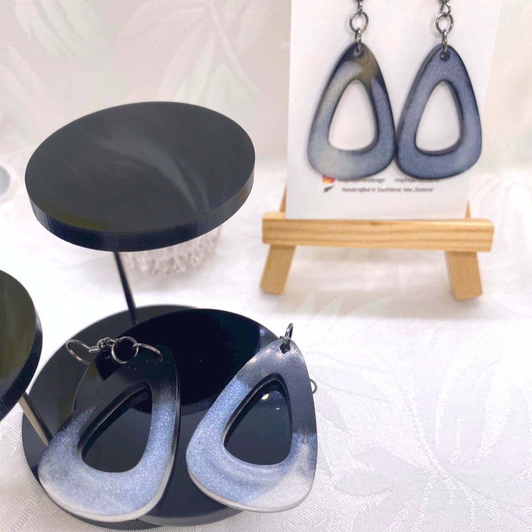 The 'Blake' Black & White Dangle Collection image 14