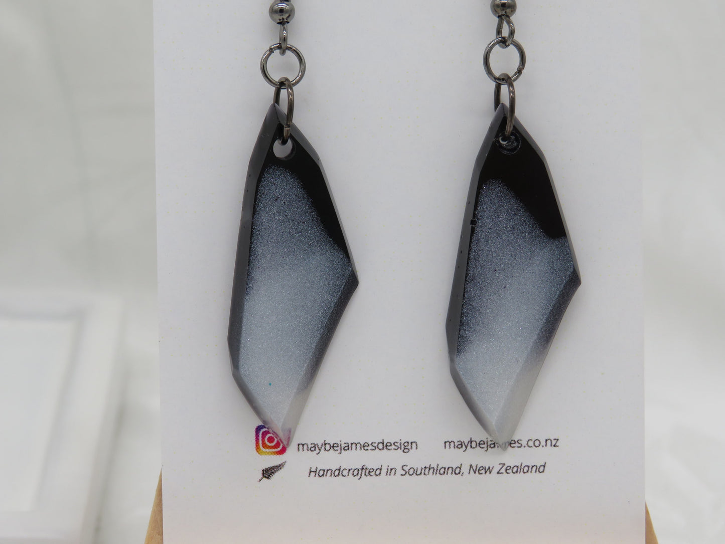The 'Blake' Black & White Dangle Collection image 2