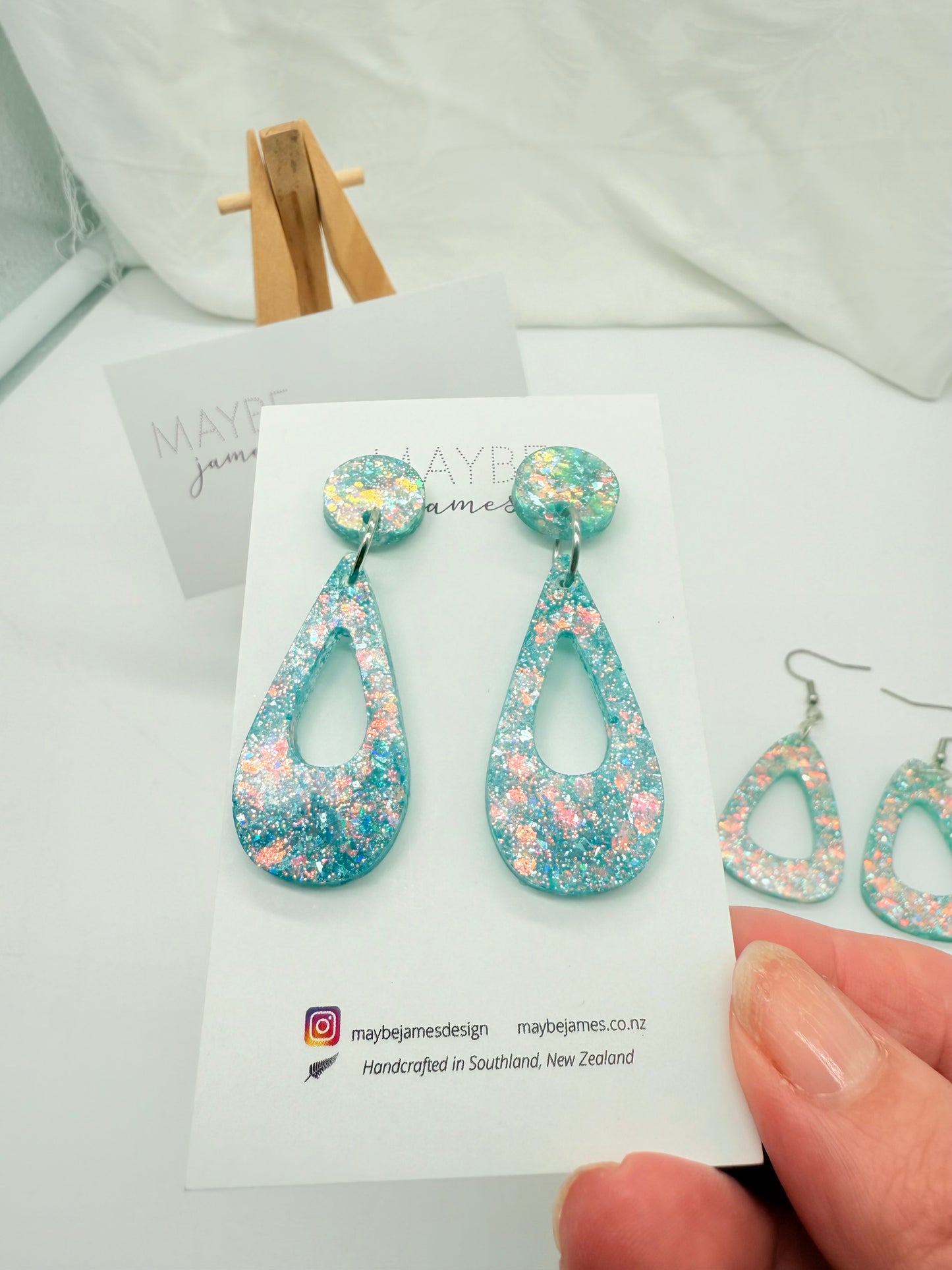Ice Blue Glitter 4cm Dangles