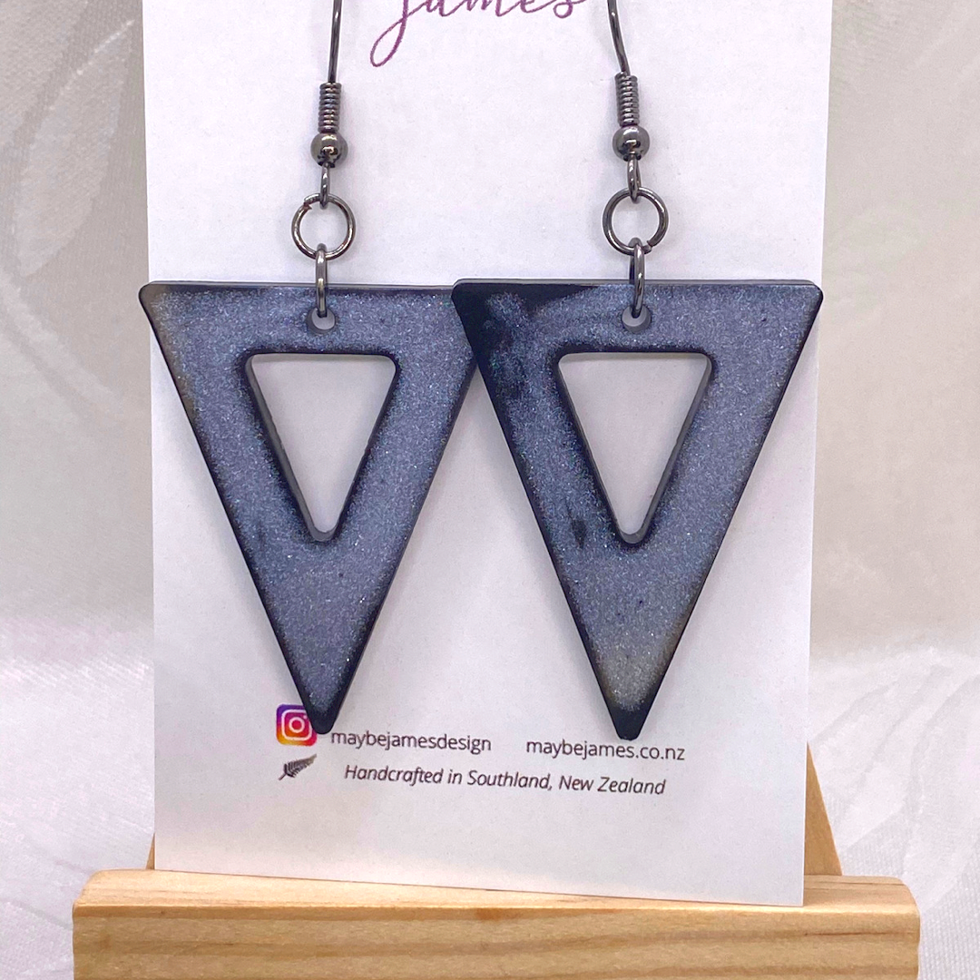 The 'Blake' Black & White Dangle Collection image 10