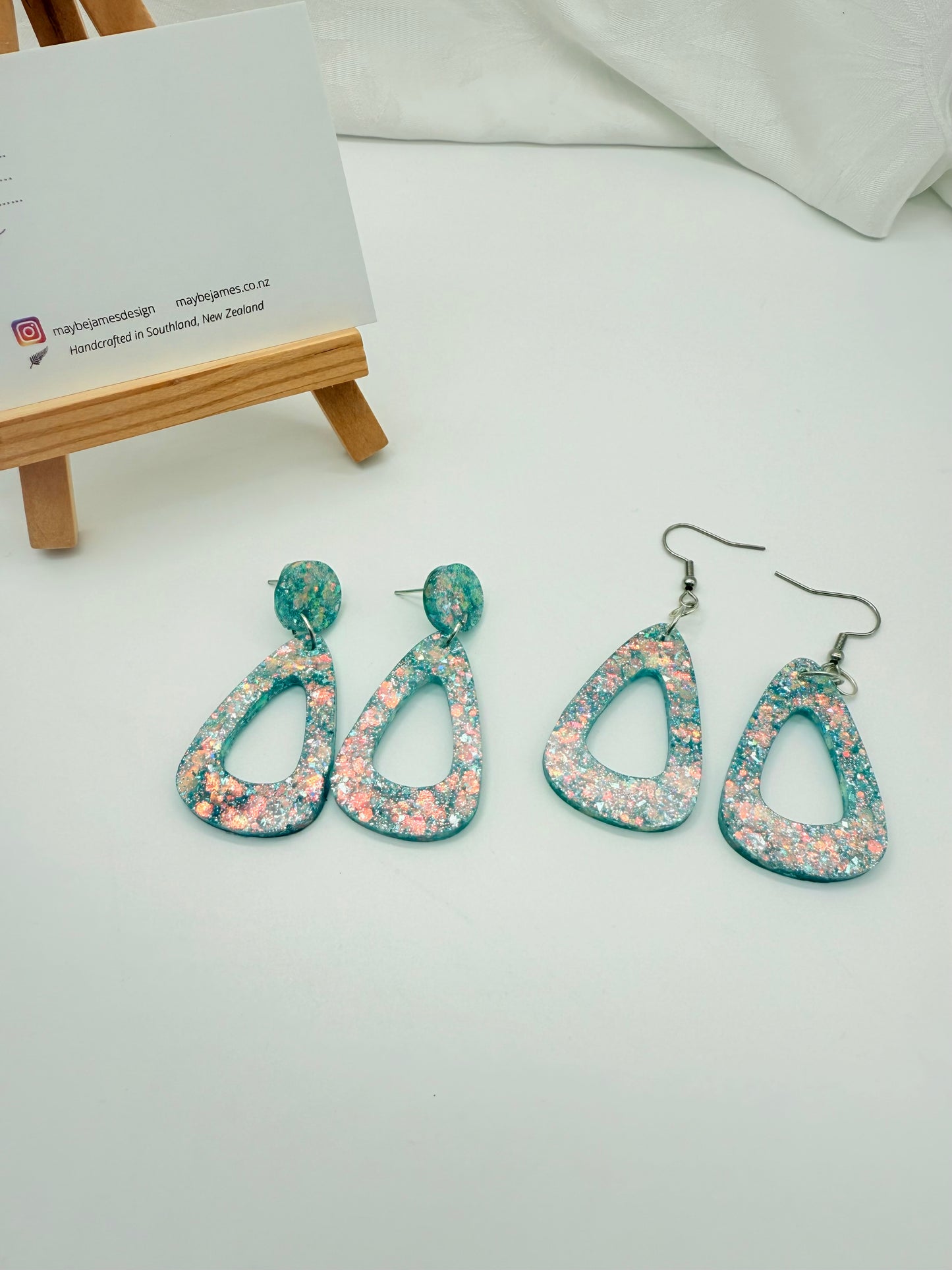 Ice Blue Glitter 4cm Dangles