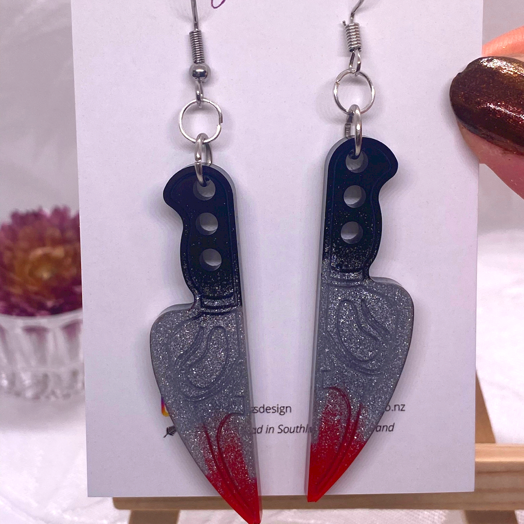 Knives Out 5cm Dangles image 1