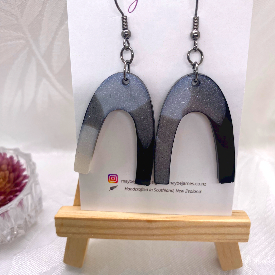 The 'Blake' Black & White Dangle Collection image 7