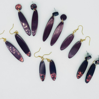 So Scarlett It Was Maroon - 5cm Dangles image 1